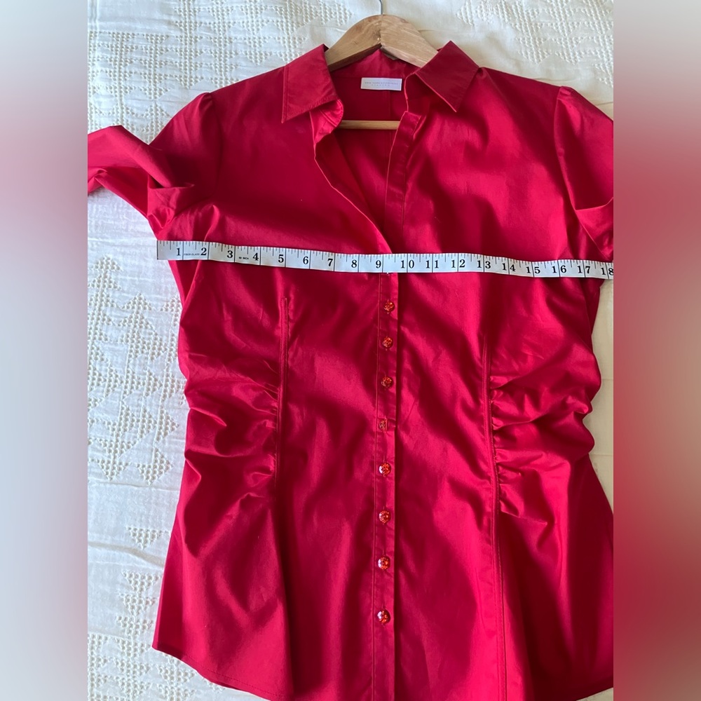 NEW YORK & CO. Red Ruched Long Sleeve Button Down Size M - Picture 7 of 10